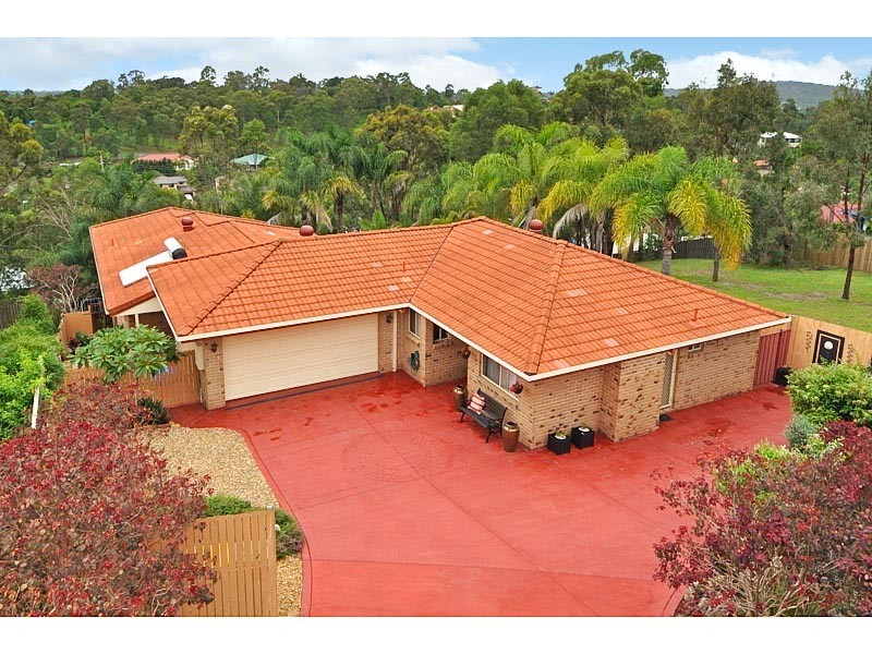 26 Bonin Close, Pacific Pines QLD 4211