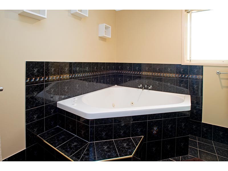 26 Bonin Close, Pacific Pines QLD 4211