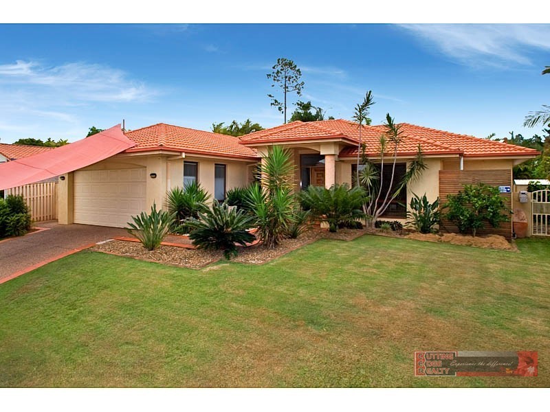 25 SANTA ISOBEL BLVD, Pacific Pines QLD 4211