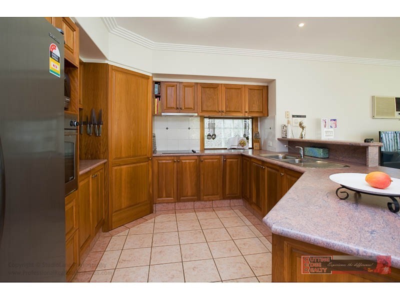 25 SANTA ISOBEL BLVD, Pacific Pines QLD 4211