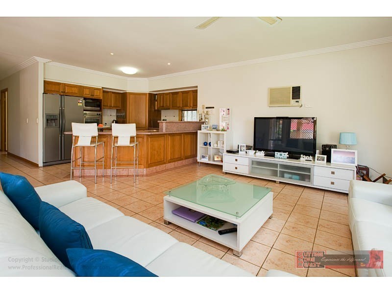 25 SANTA ISOBEL BLVD, Pacific Pines QLD 4211