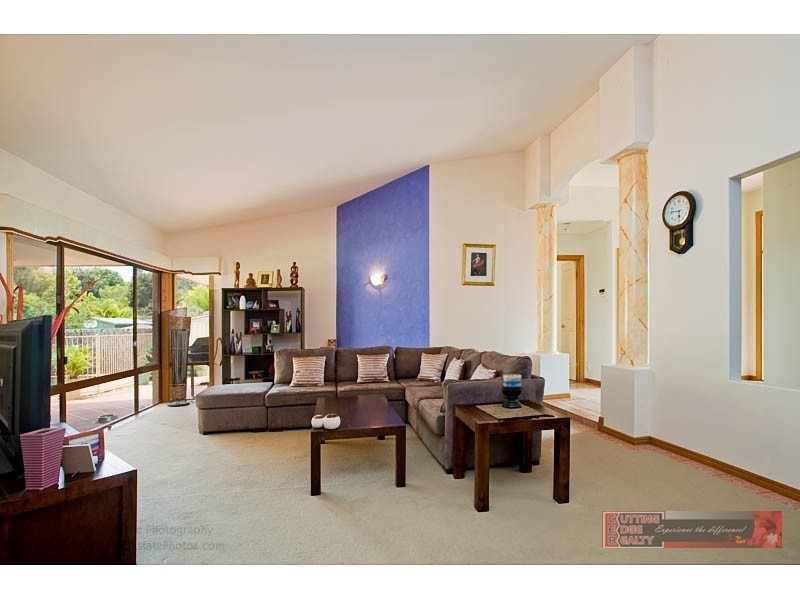 25 SANTA ISOBEL BLVD, Pacific Pines QLD 4211