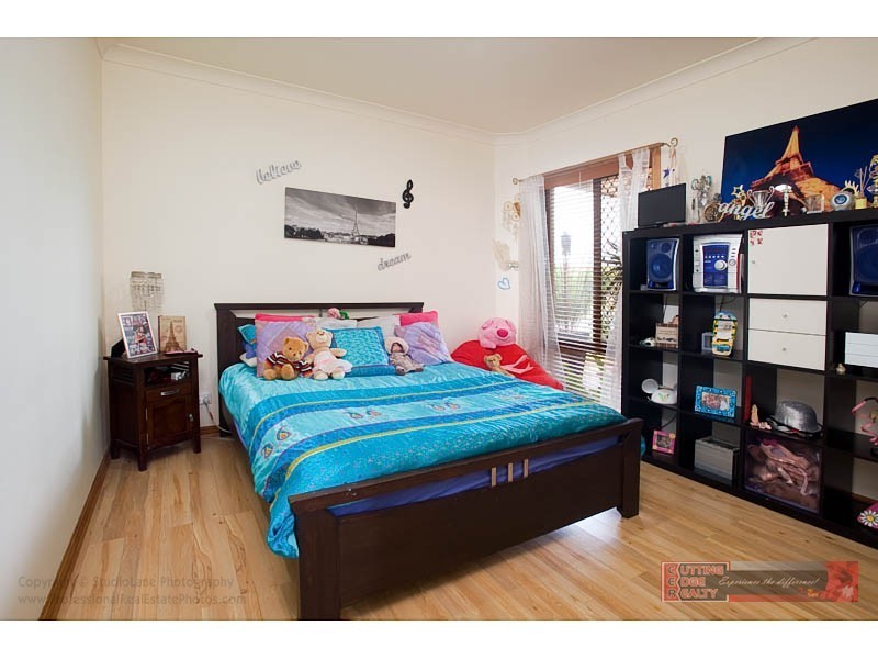 25 SANTA ISOBEL BLVD, Pacific Pines QLD 4211