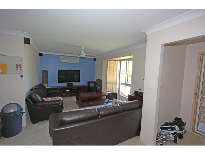 6 PINEBARK AVE, Oxenford QLD 4210