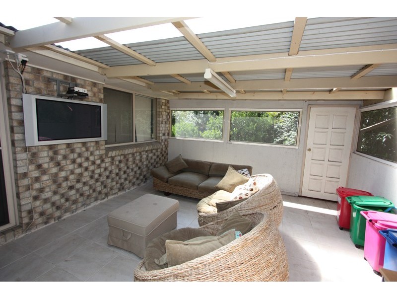 6 PINEBARK AVE, Oxenford QLD 4210