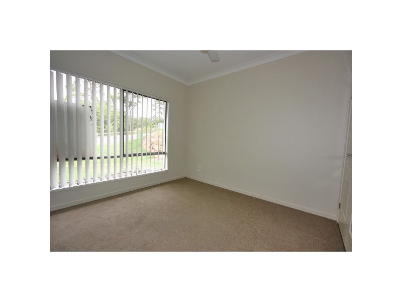 39 FORTESCUE ST, Pacific Pines QLD 4211