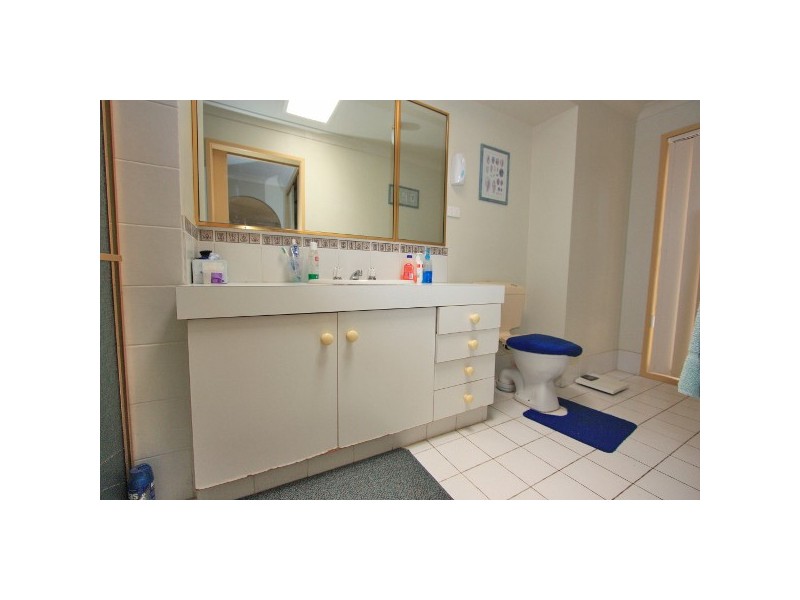 5 CARNATION WAY, Gaven QLD 4211