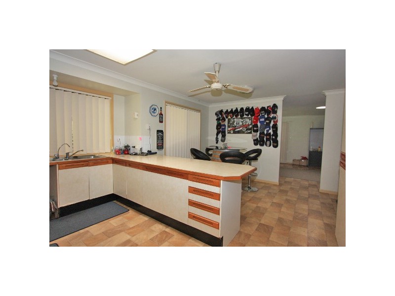 5 CARNATION WAY, Gaven QLD 4211