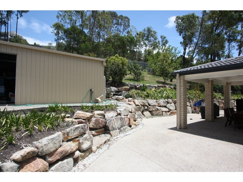 17  Soward Ct, Pacific Pines QLD 4211