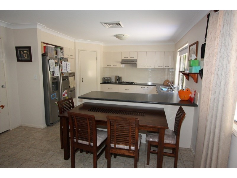 17  Soward Ct, Pacific Pines QLD 4211