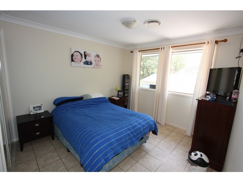 17  Soward Ct, Pacific Pines QLD 4211