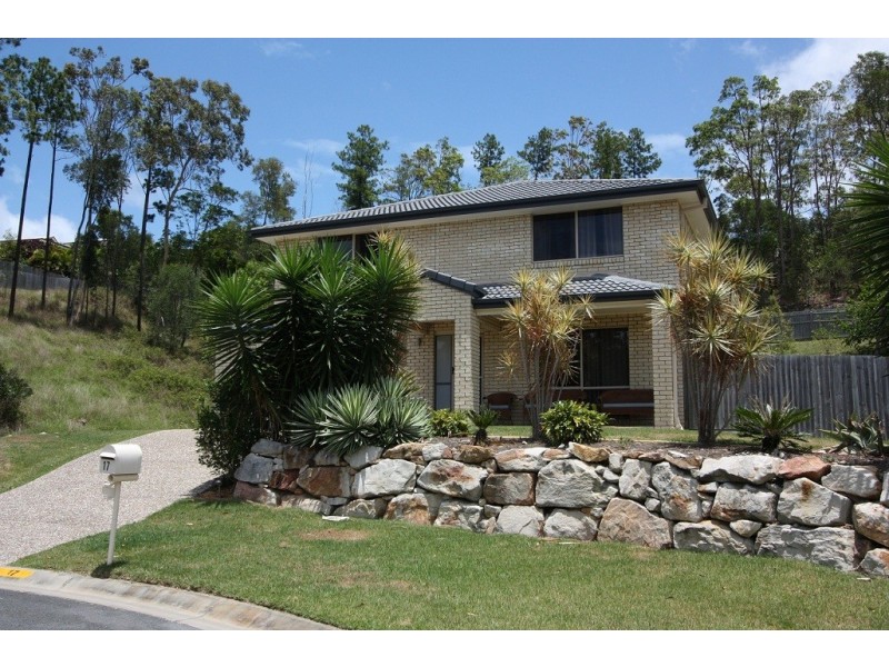 17  Soward Ct, Pacific Pines QLD 4211