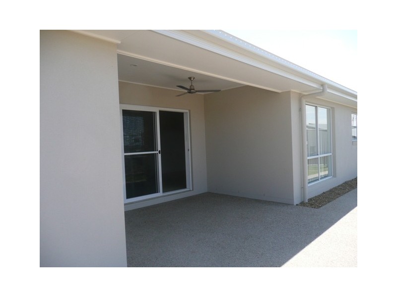 42 Macleay Circ, Upper Coomera QLD 4209