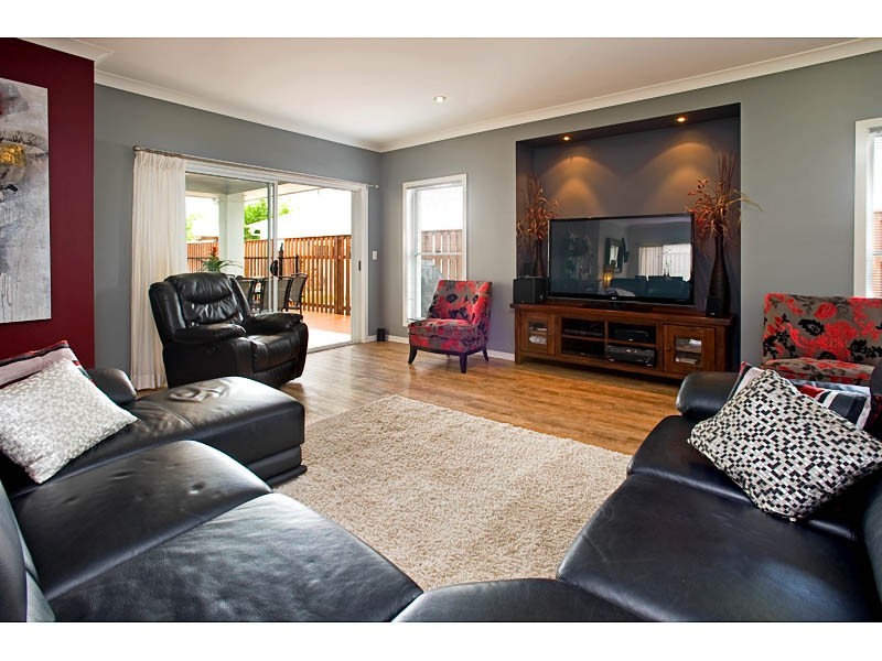 5 Drafters Cres, Maudsland QLD 4210