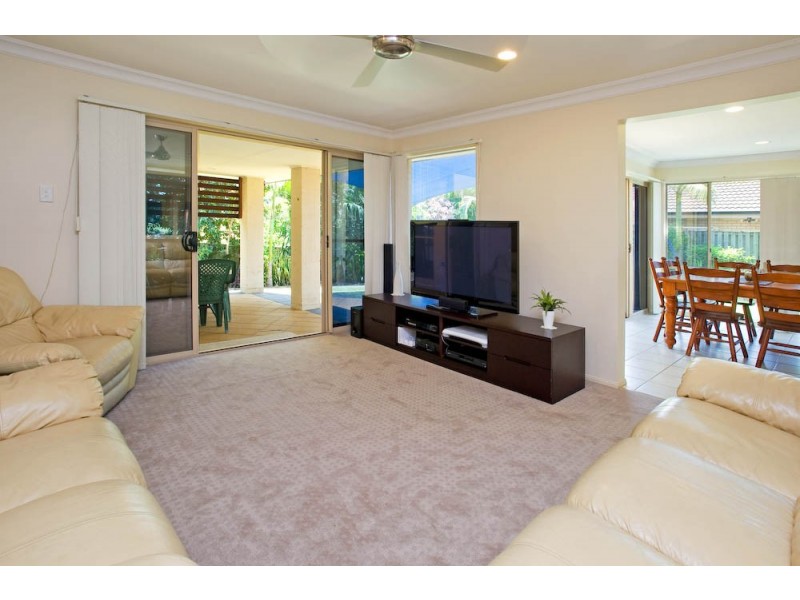 21 Catchlove St, Maudsland QLD 4210