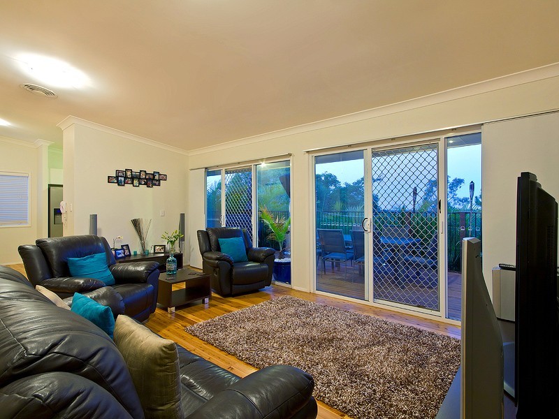 12 Mitaro Rise, Pacific Pines QLD 4211