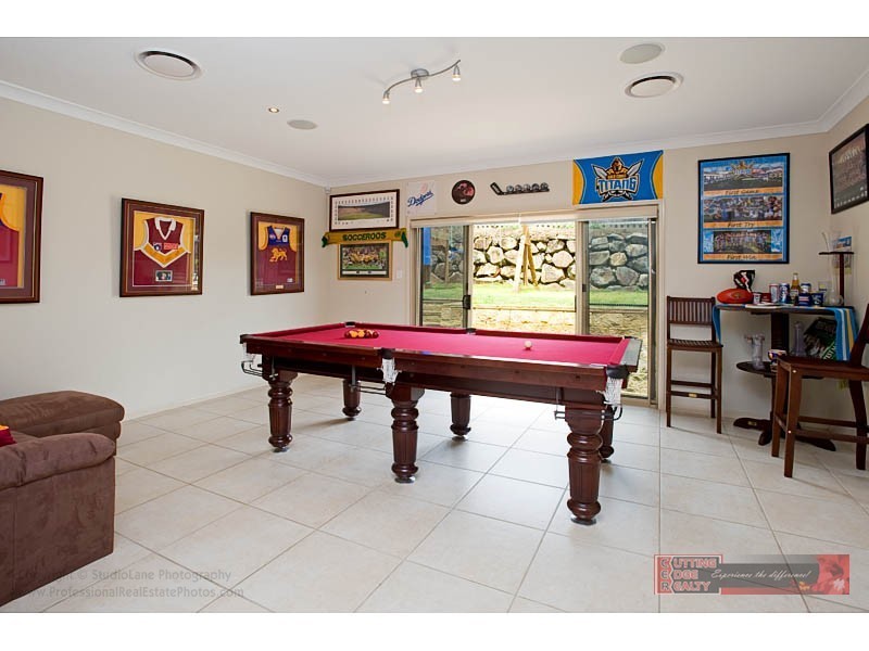 5 Minyon Court, Pacific Pines QLD 4211