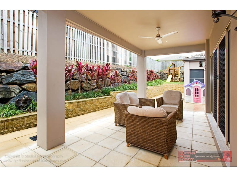 5 Minyon Court, Pacific Pines QLD 4211