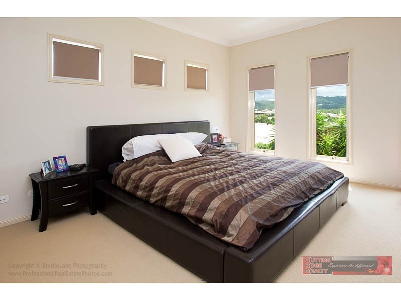 5 Minyon Court, Pacific Pines QLD 4211