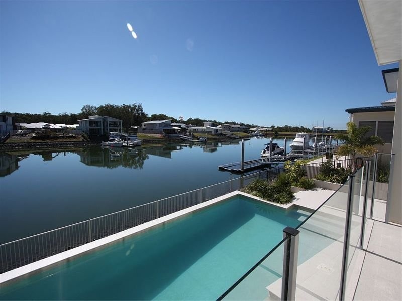 38 Buccaneer Way, Coomera Waters QLD 4209