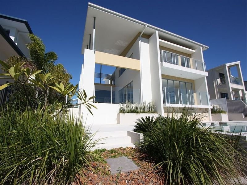 38 Buccaneer Way, Coomera Waters QLD 4209