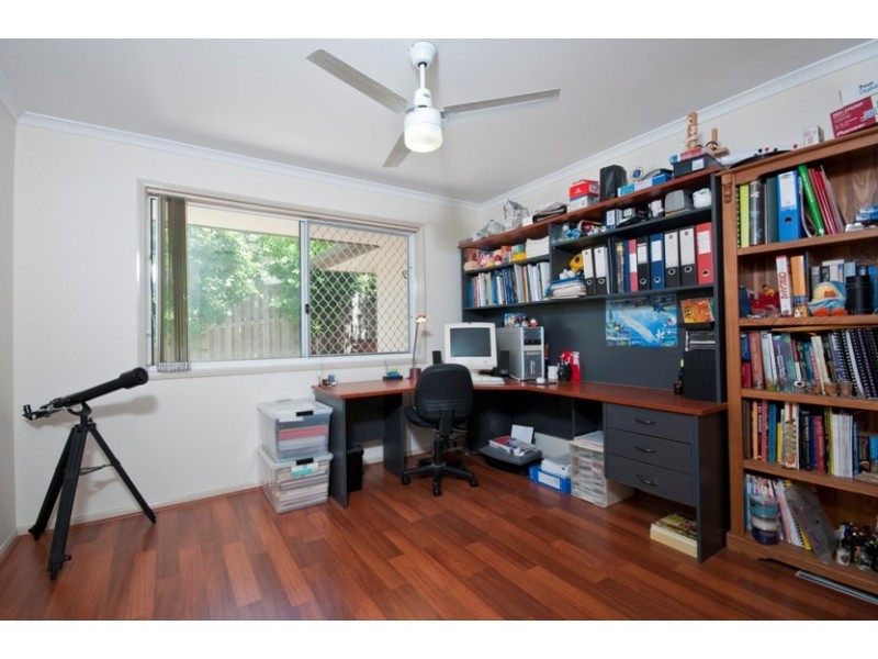 20 Kanangra Cres, Pacific Pines QLD 4211