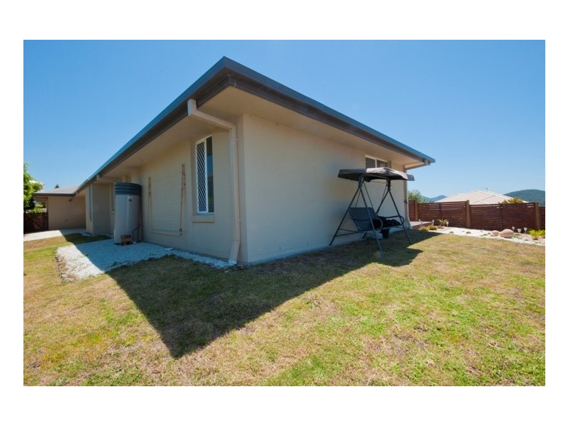20 Kanangra Cres, Pacific Pines QLD 4211