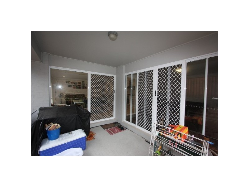 6 HAWKESBURY AVE, Pacific Pines QLD 4211