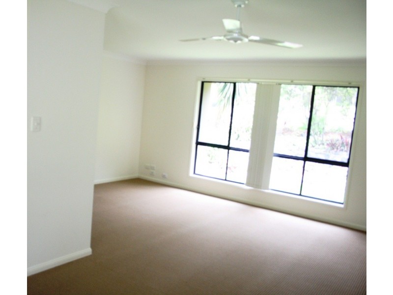 82 Greenway Blvd, Maudsland QLD 4210