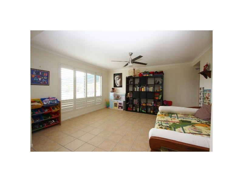 7  FEATHERTOP CRES, Pacific Pines QLD 4211