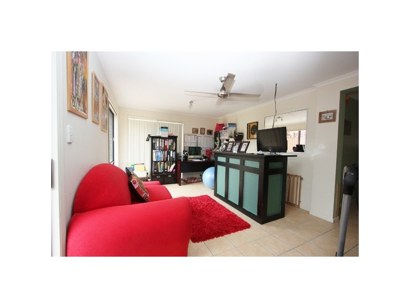 7  FEATHERTOP CRES, Pacific Pines QLD 4211