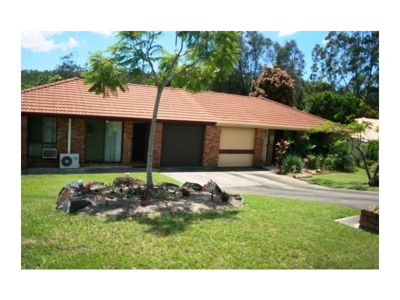 2/10 Paramount Place, Oxenford QLD 4210