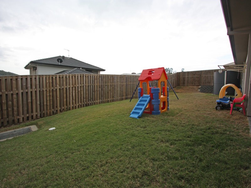 90 Wunburra Cct, Pacific Pines QLD 4211