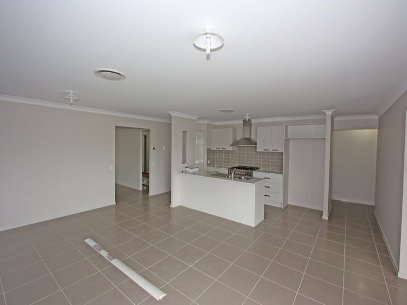 88 Aldgate Crescent, Pacific Pines QLD 4211