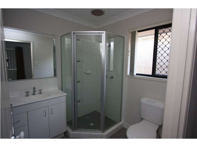 50 CODRINGTON CIRC, Pacific Pines QLD 4211