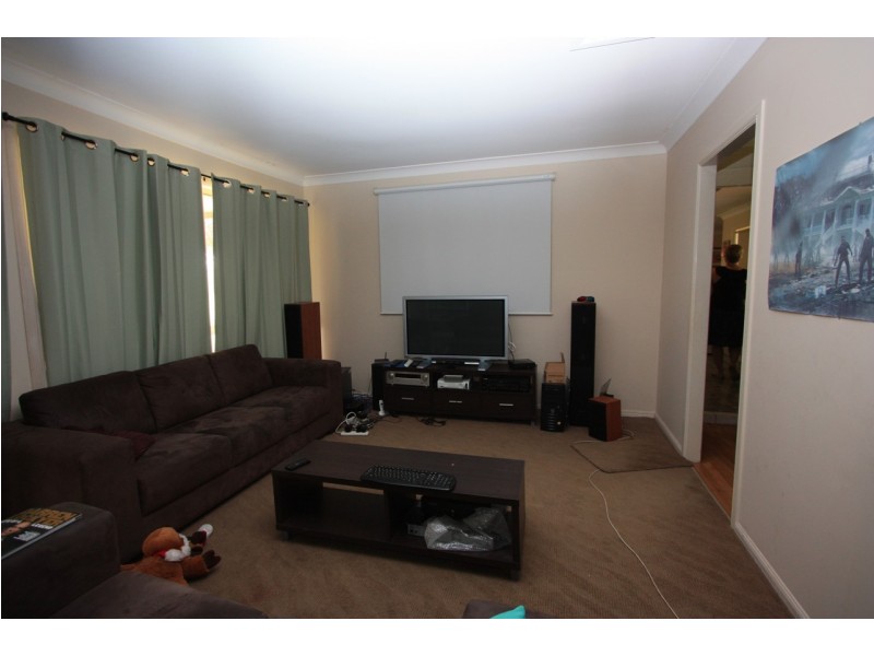 6 PINEMEOUNT CRES, Oxenford QLD 4210