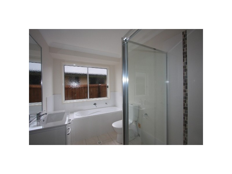 1/20 and 2/20 ALDGATE ST, Pacific Pines QLD 4211