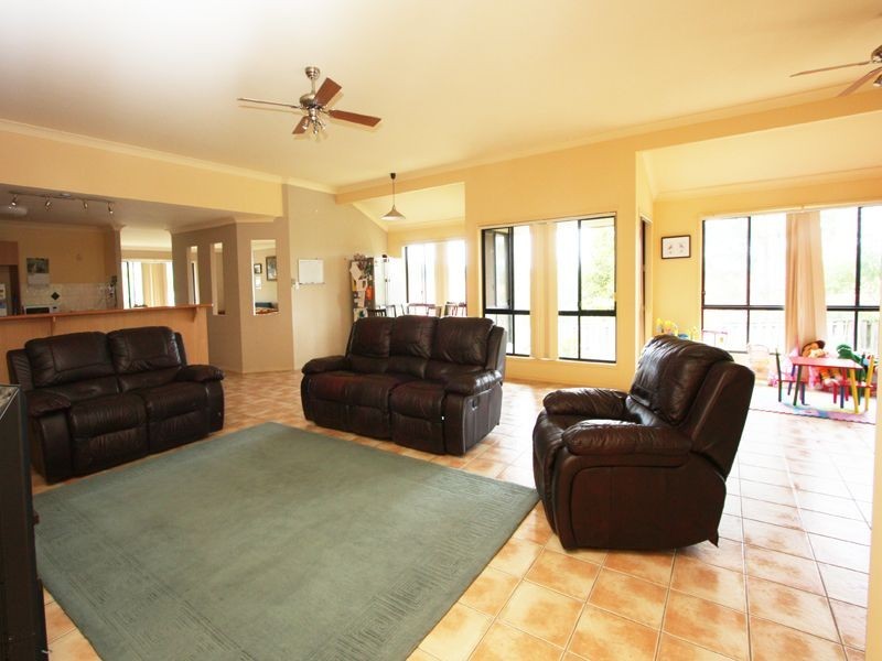 10 Amanu Crescent, Pacific Pines QLD 4211