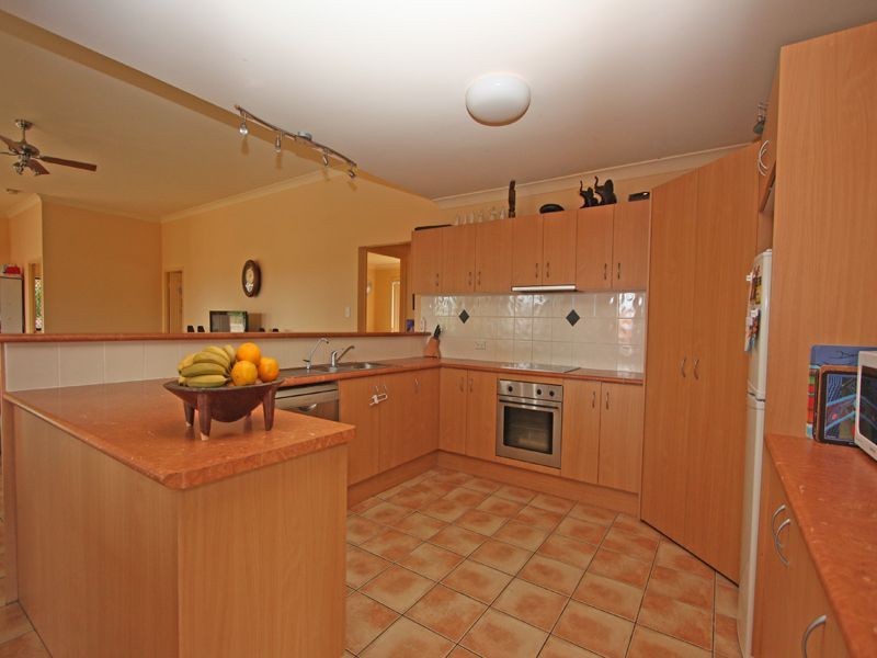 10 Amanu Crescent, Pacific Pines QLD 4211