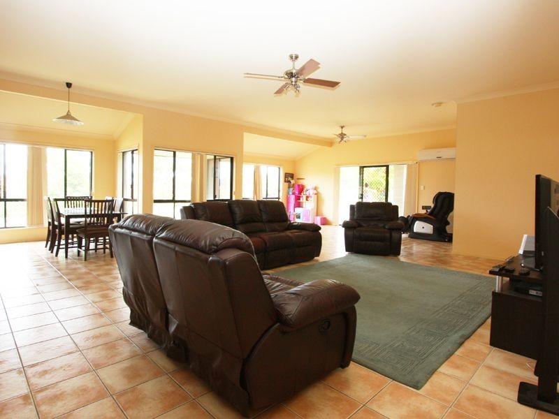 10 Amanu Crescent, Pacific Pines QLD 4211