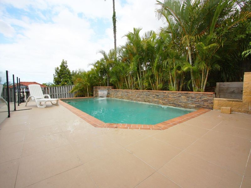 10 Amanu Crescent, Pacific Pines QLD 4211