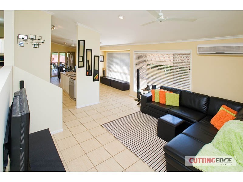 180 Universal Drive, Oxenford QLD 4210