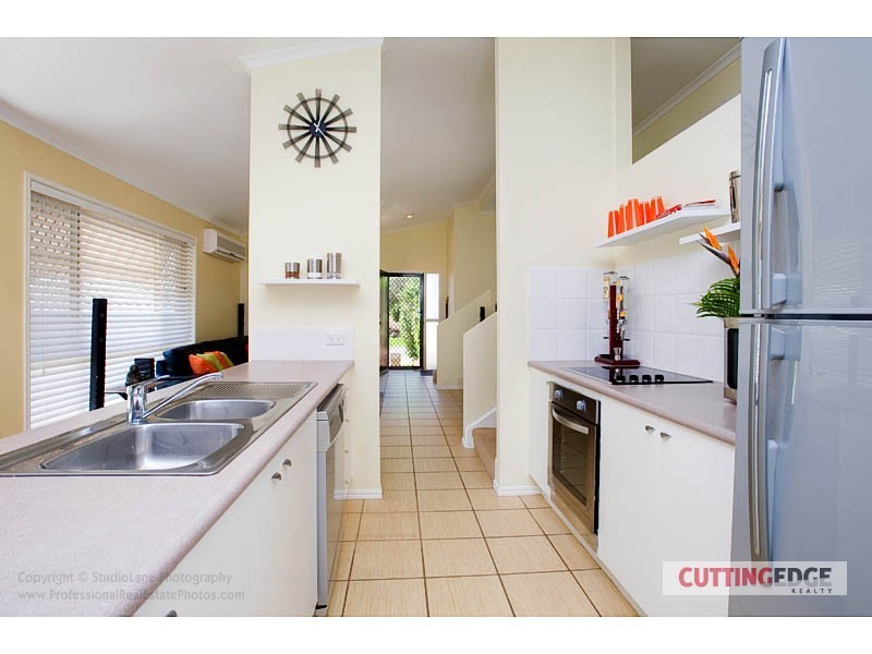 180 Universal Drive, Oxenford QLD 4210