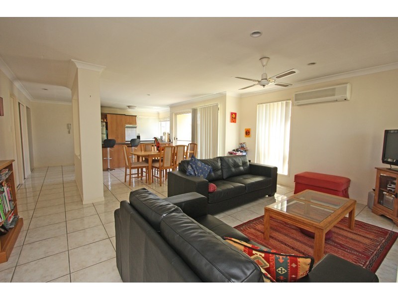 1 studio dr, Pacific Pines QLD 4211