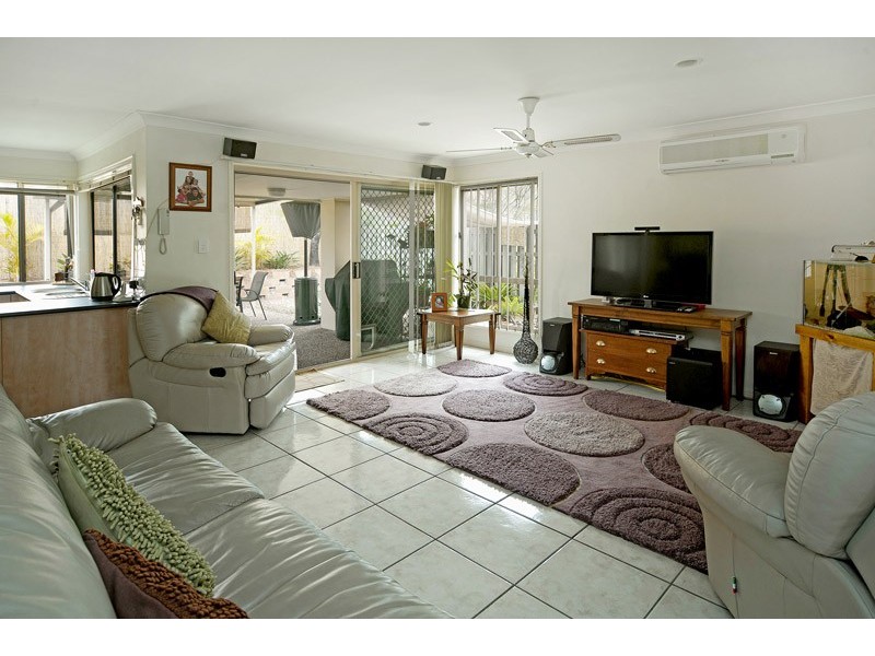 1 studio dr, Pacific Pines QLD 4211