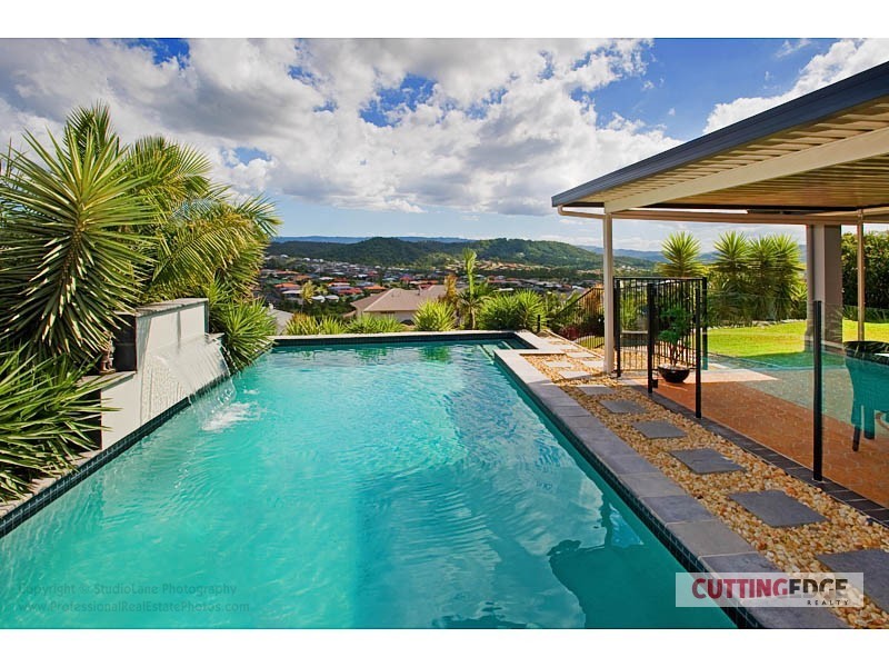 18 SALVADO DR, Pacific Pines QLD 4211
