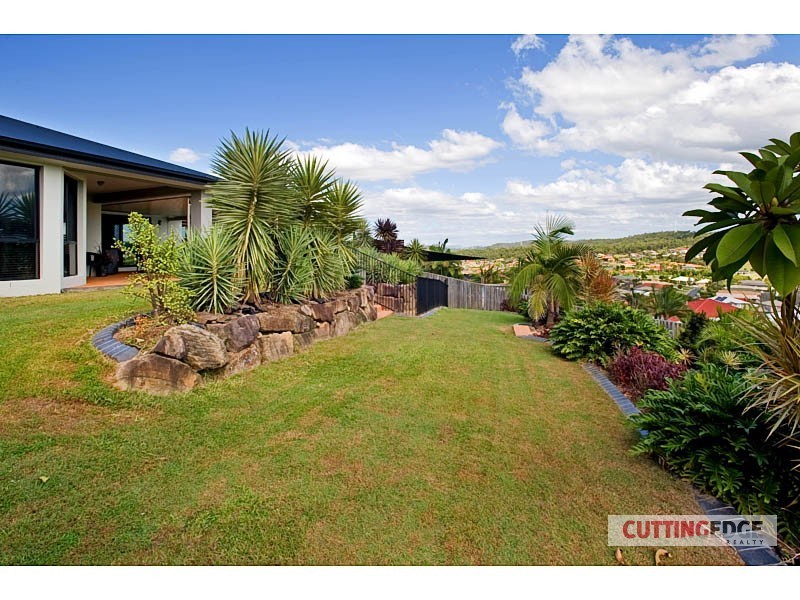 18 SALVADO DR, Pacific Pines QLD 4211