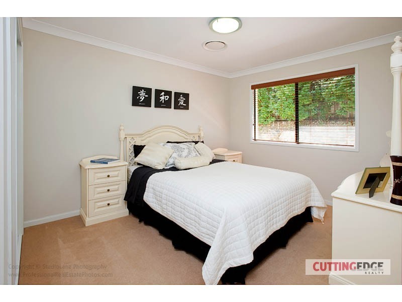 18 SALVADO DR, Pacific Pines QLD 4211