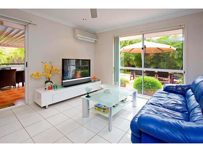 6 NAVUA COURT, Pacific Pines QLD 4211