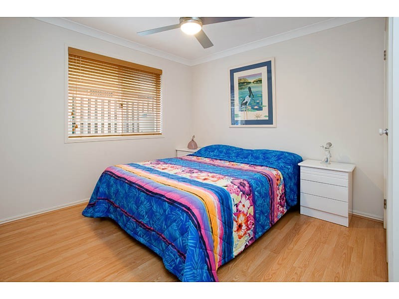 6 NAVUA COURT, Pacific Pines QLD 4211